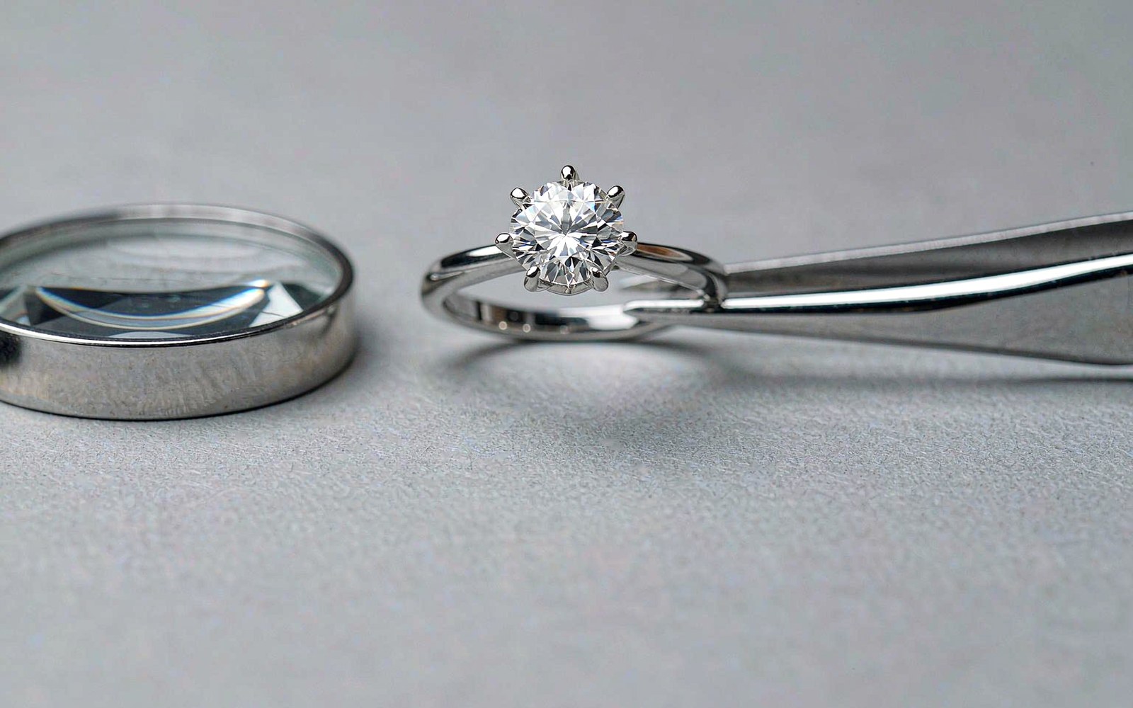 Verifying moissanite stones before a bulk jewelry order